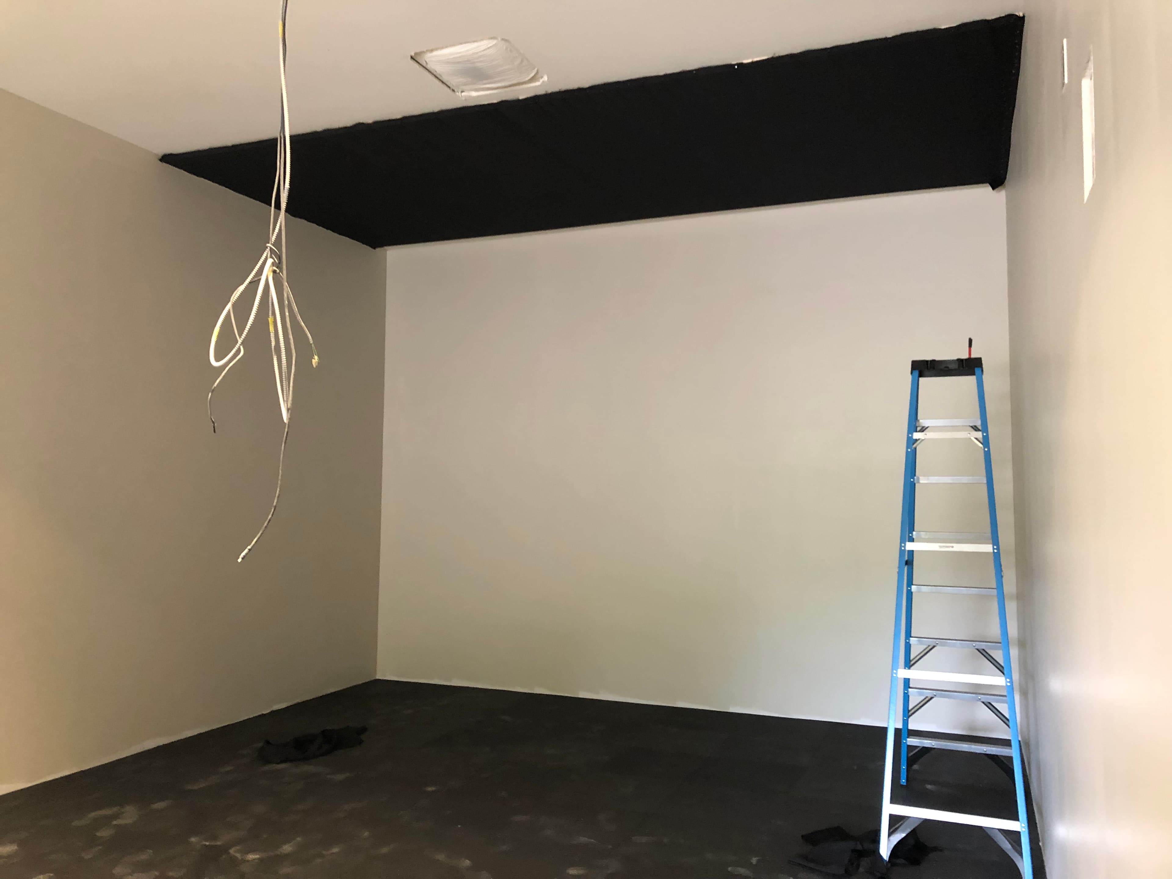 Lighting and cable routing